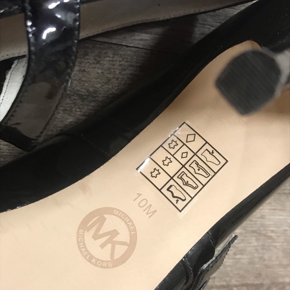 Michael Kors Size 10 Sexy Stiletto Heels - Picture 10 of 13